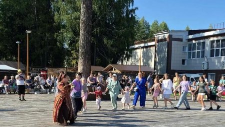 Концерт Петра и Марины Суховых состоялся в Мирном Концерт Петра и Марины Суховых состоялся в Мирном